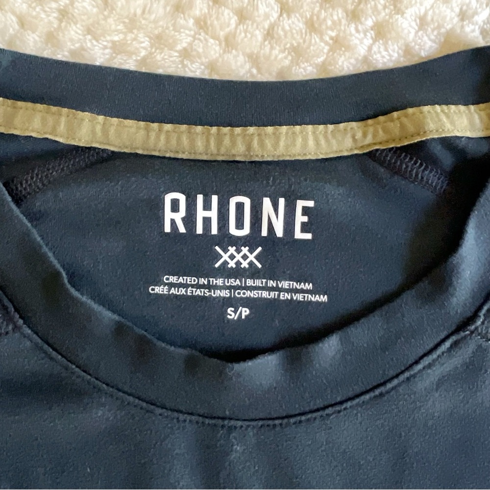 Rhone Reign Performance T-Shirt - Picture 5 of 5